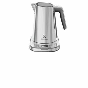 Електрочайник Electrolux EEWA7800